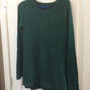 FINAL MARKDOWN Ladies apt 9 sweater small